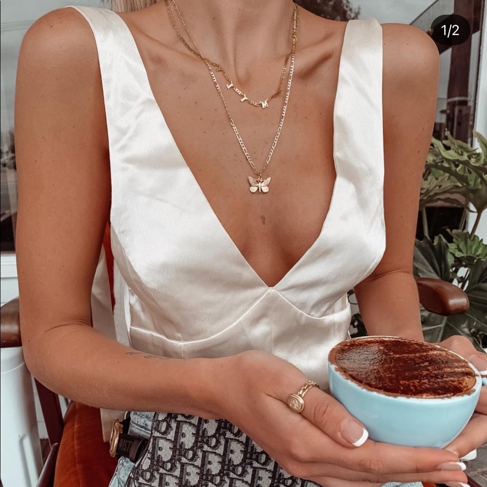 Satin crop top with cup design - Picture 1 of 6